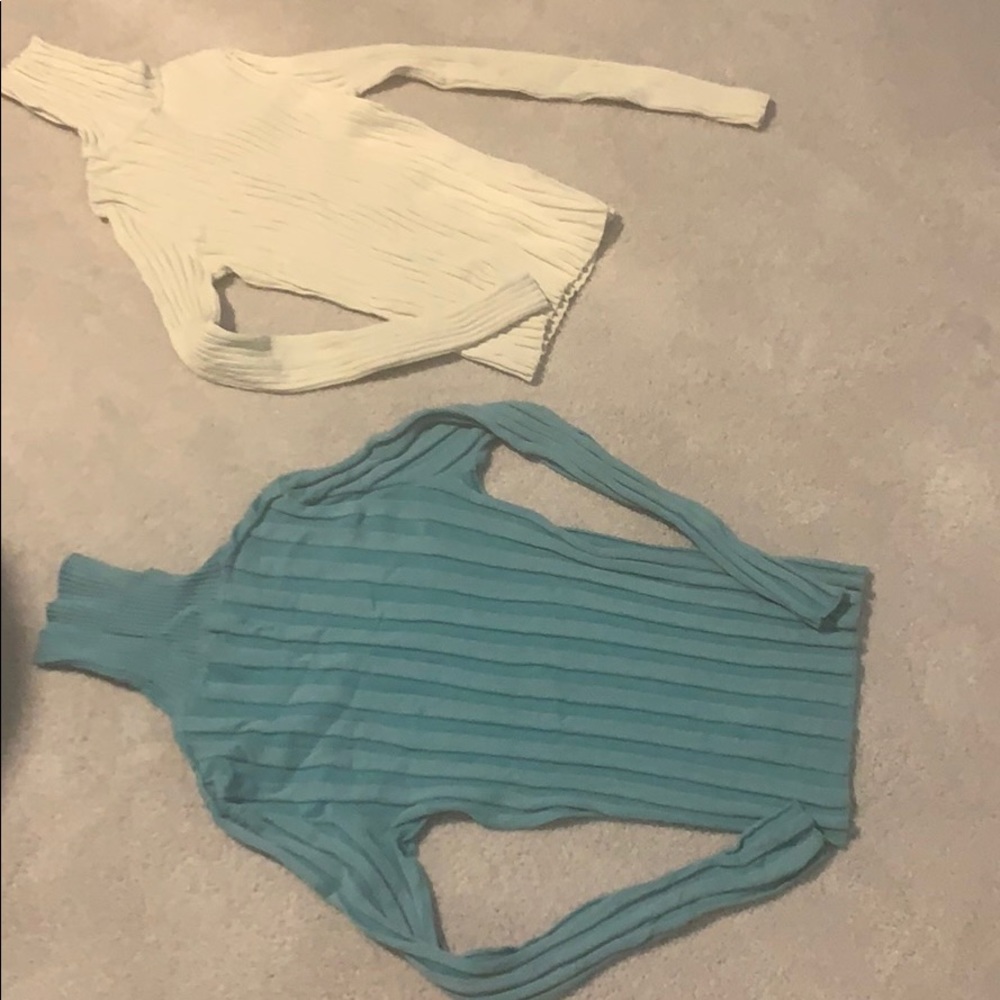 👉👉✌🏽TURTLE NECK BLOUSES  SMALL😻
